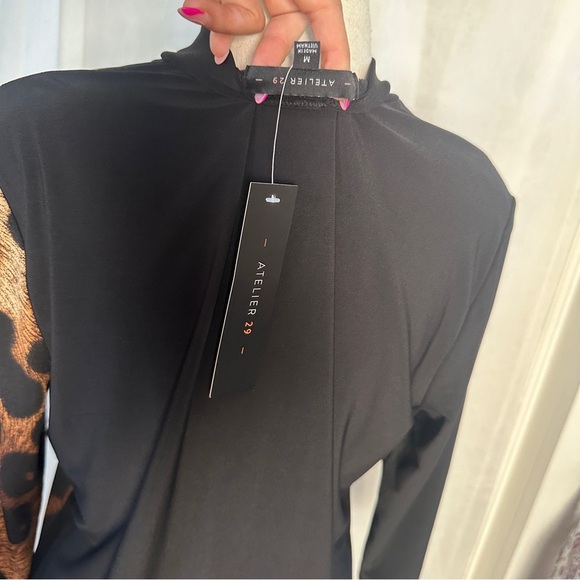 3/$20 💥 Leopard Animal Print & Black Mock Neck Blouse 3/4 Sleeve Stretchy Chic - Picture 14 of 14